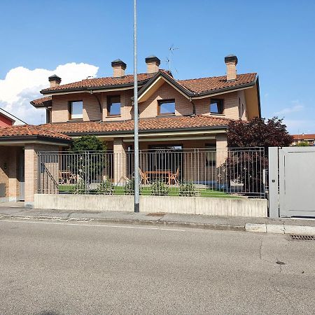 B&B Casa Sara Cassano dʼAdda Eksteriør billede