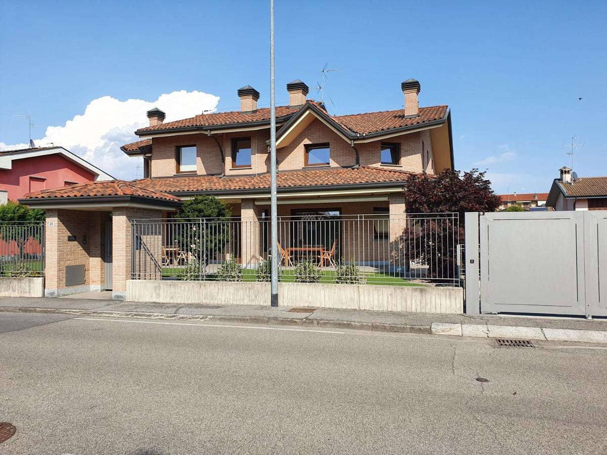 B&B Casa Sara Cassano dʼAdda Eksteriør billede