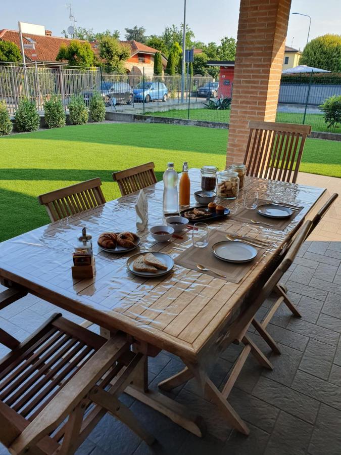 B&B Casa Sara Cassano dʼAdda Eksteriør billede